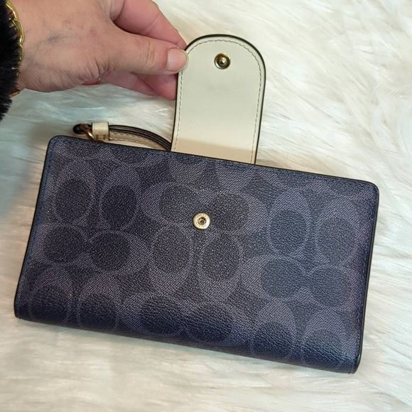 Coach Tech Wallet in Colorblock Signature Canvas - Picture 4 of 7